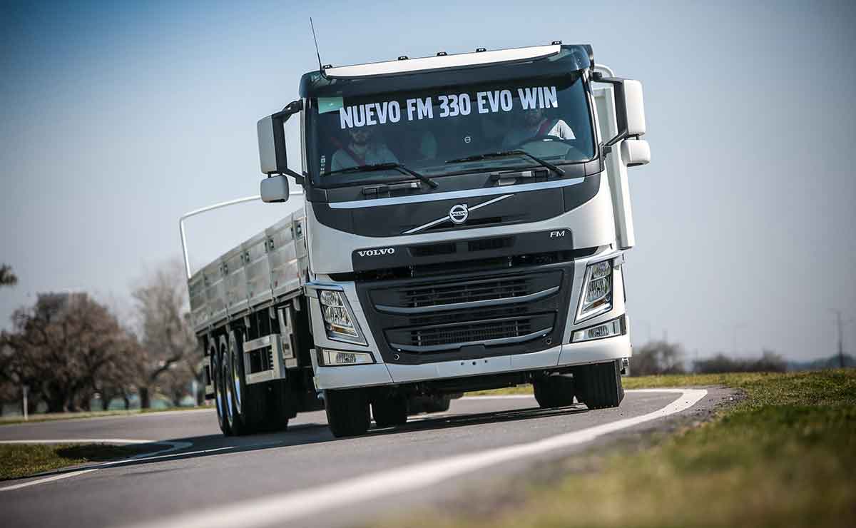 Volvo FM 330 6x2T