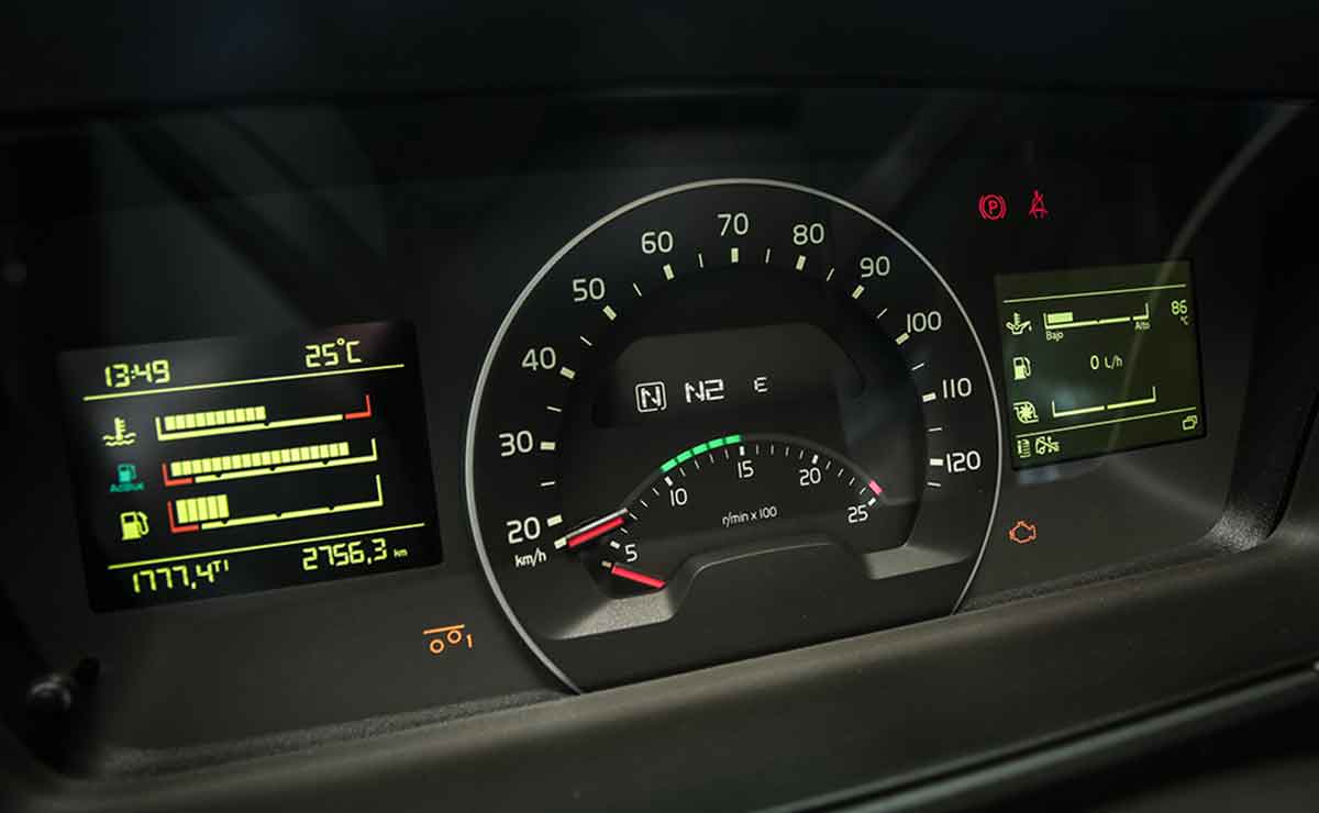 Volvo FM 330 6x2T Evolution Win test drive 3