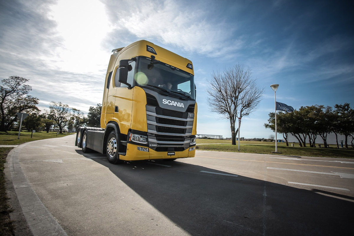 Scania Brind Un S500 A La Fundaci n Para El Transporte Transporte