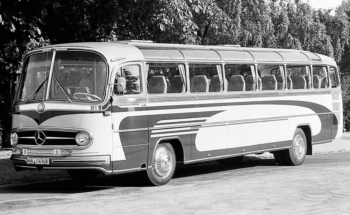 Mercedes-Benz bus 125 años