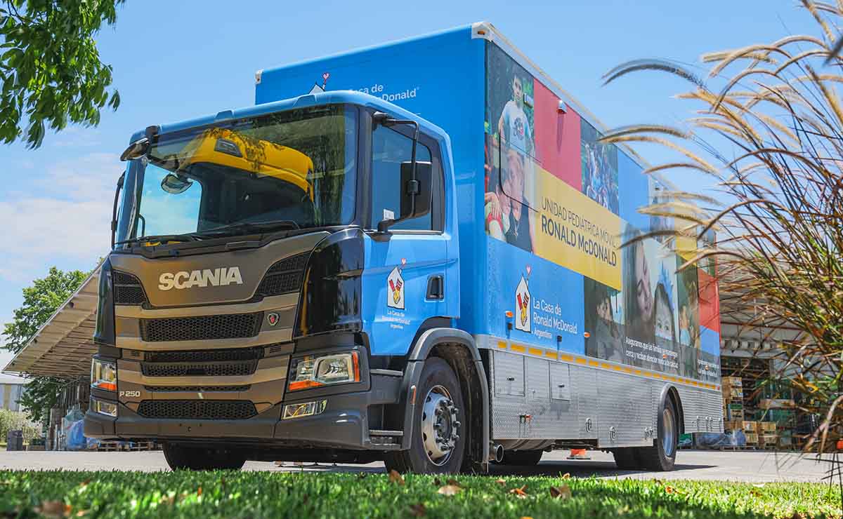 scaniaP250-camion-mcdonalds-argentina