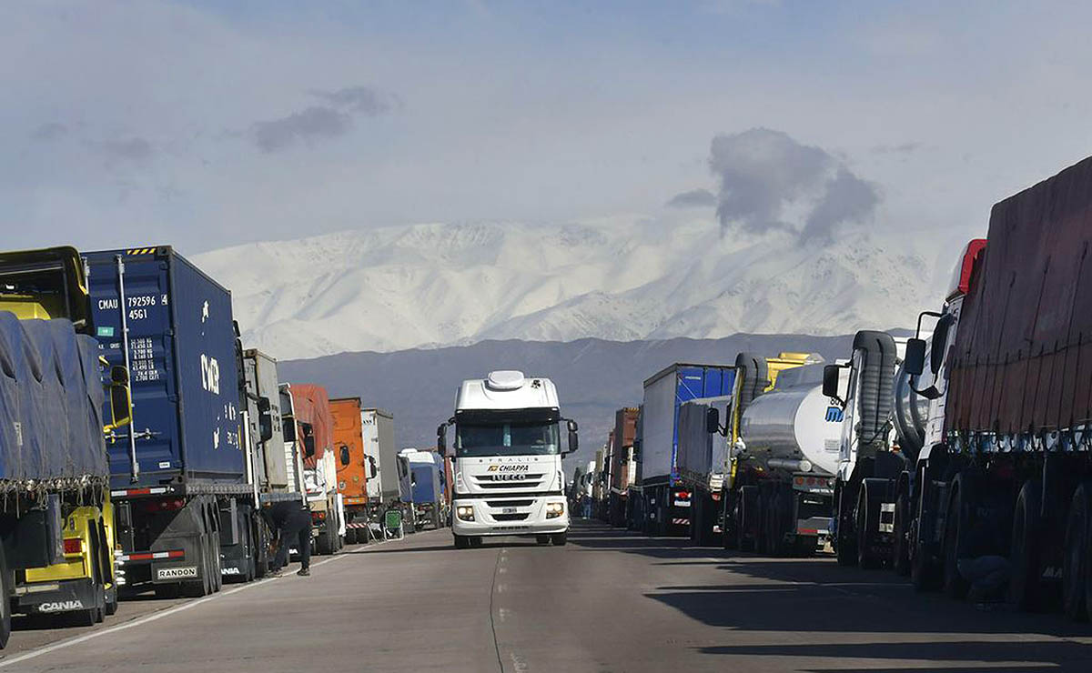 camiones-varados-frontera-chile
