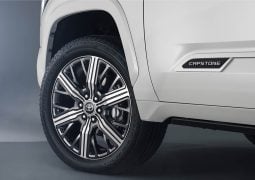 toyota-tundra-capstone-crewmax