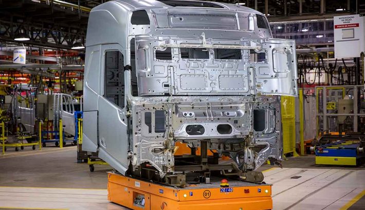 volvo-25-anos-produccion-cabinas-en-brasil