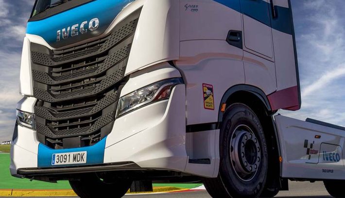 iveco-s-way-camion-oficial-del-motorgp-2023