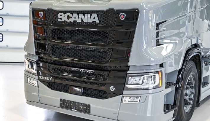 scania-v8-530-trompudo-4x2-personalizado