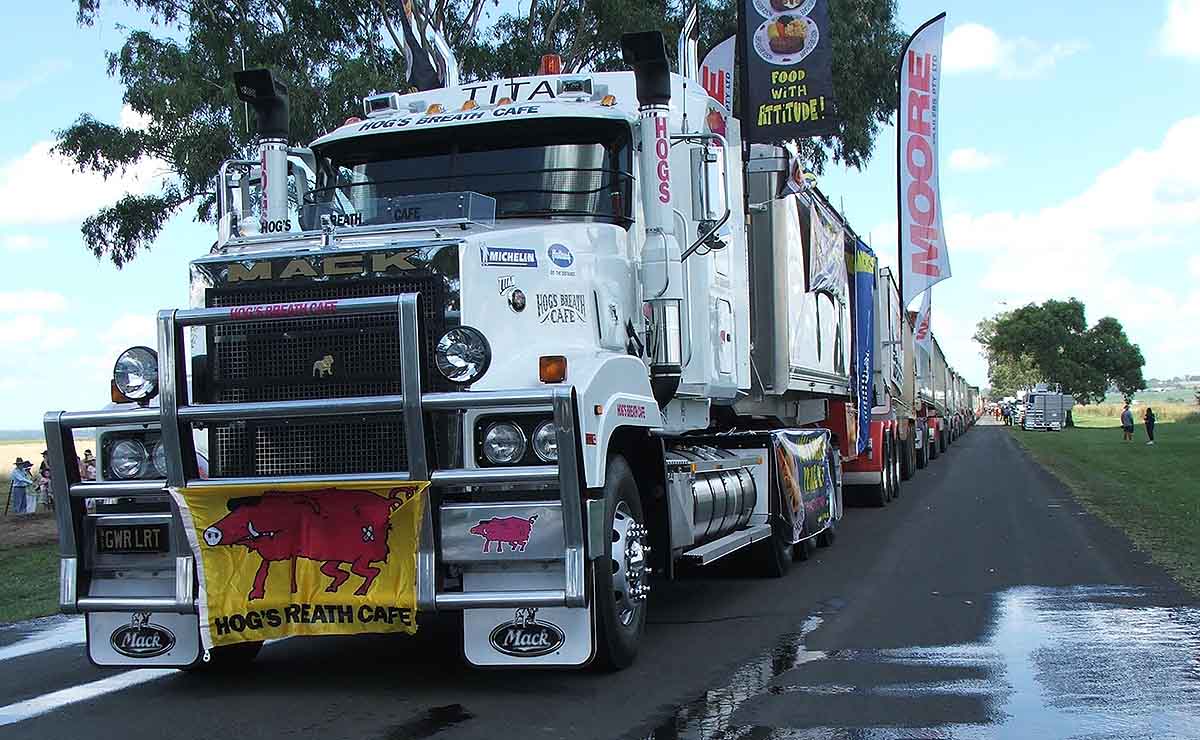 camion-record-mas-largo-del-mundo-mack-titan