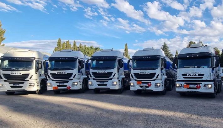 iveco-hi-road-6x2-transporte-de-combustibles