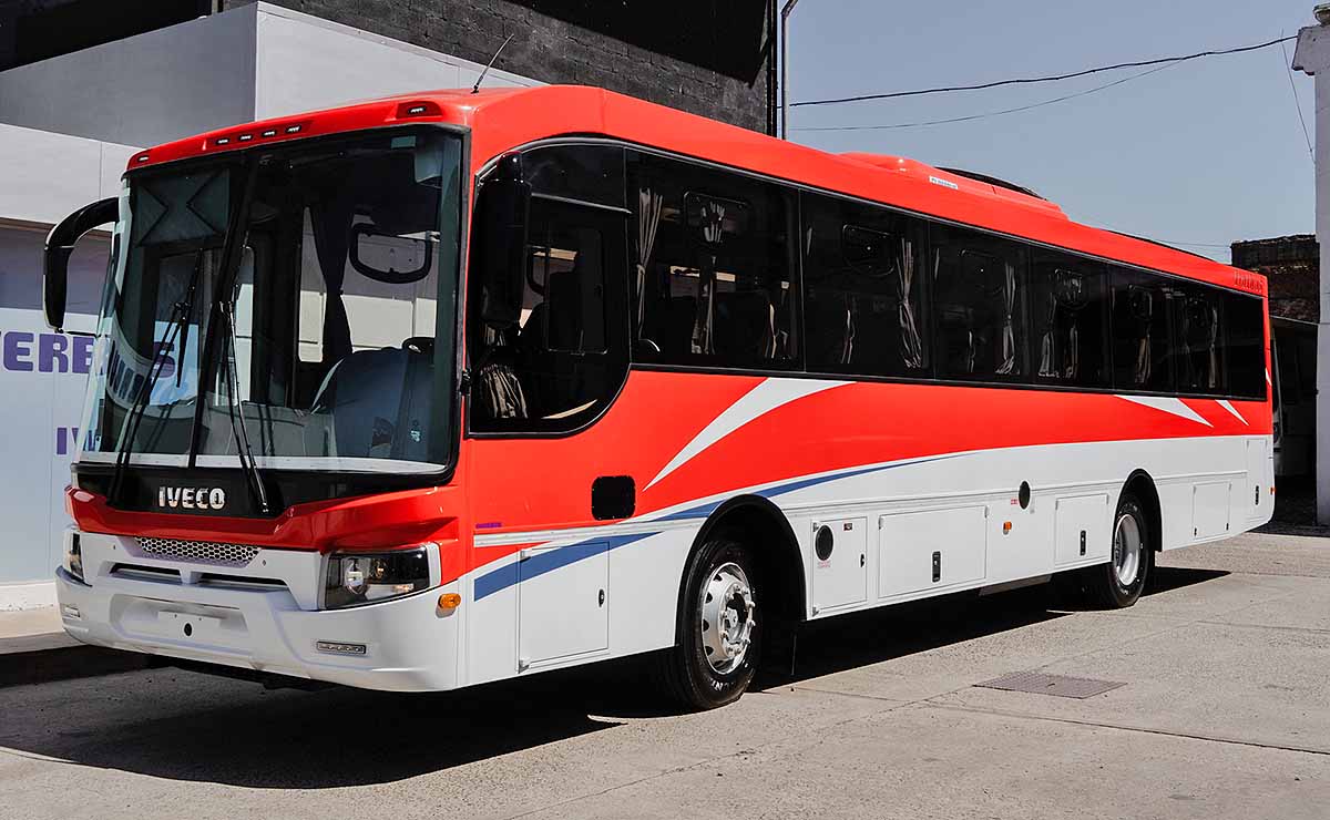 iveco-presenta-nuevo-bus-para-mineria