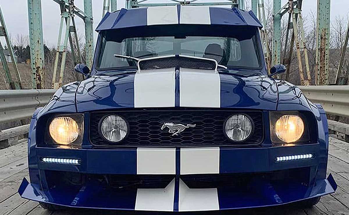 They turned a Ford sports car into a very stylish pickup truck
