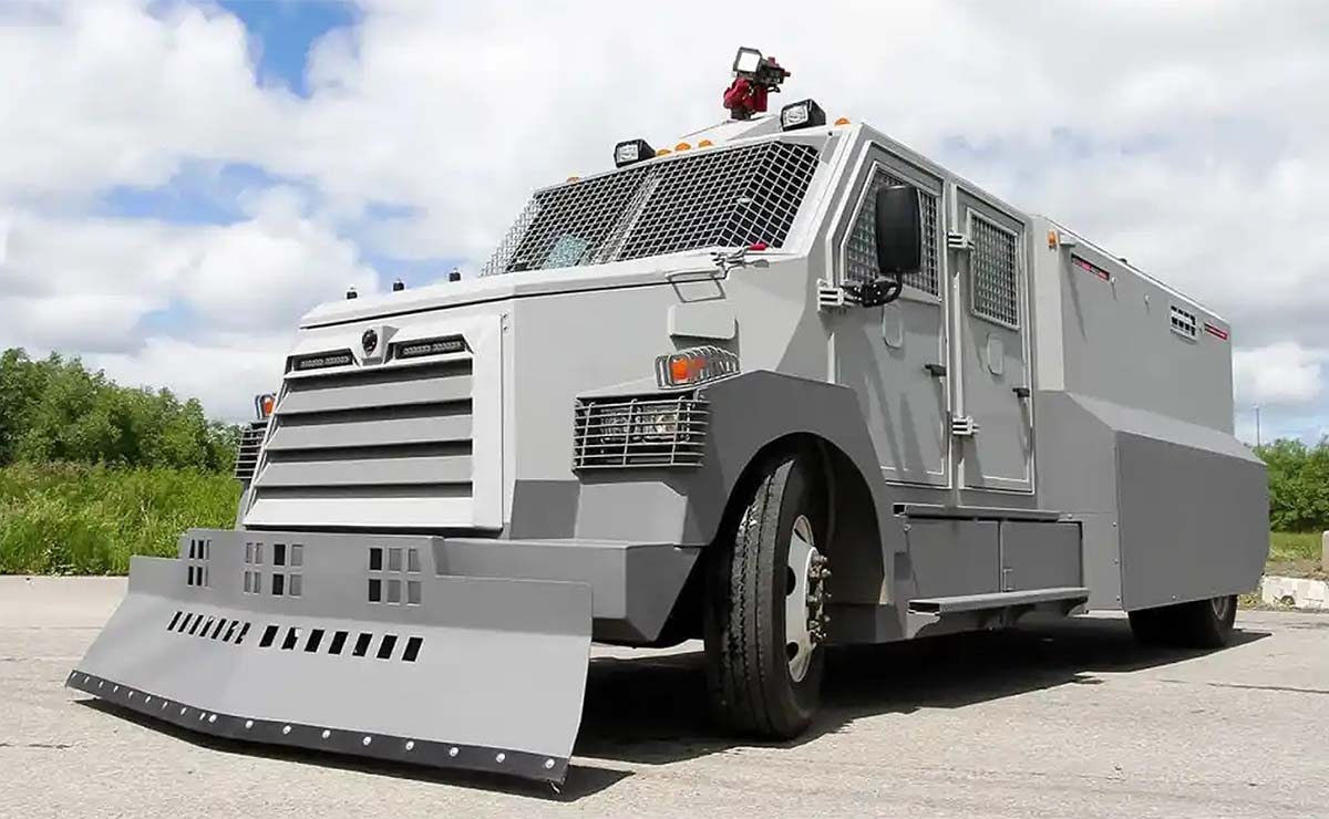 super-camion-blindado-freigthliner