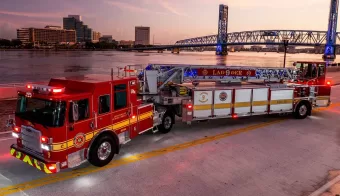 camiones-de-bomberos-en-estados-unidos-necesitan-dos-conductores