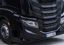 iveco-s-way-camion-del-motogp