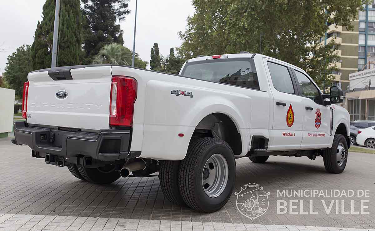 pick-up-ford-f350-super-duty-bombero