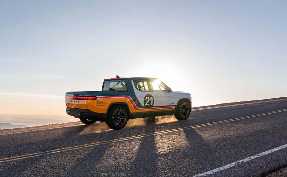 pick-up-rivian-rt1-pikes-peak-2024