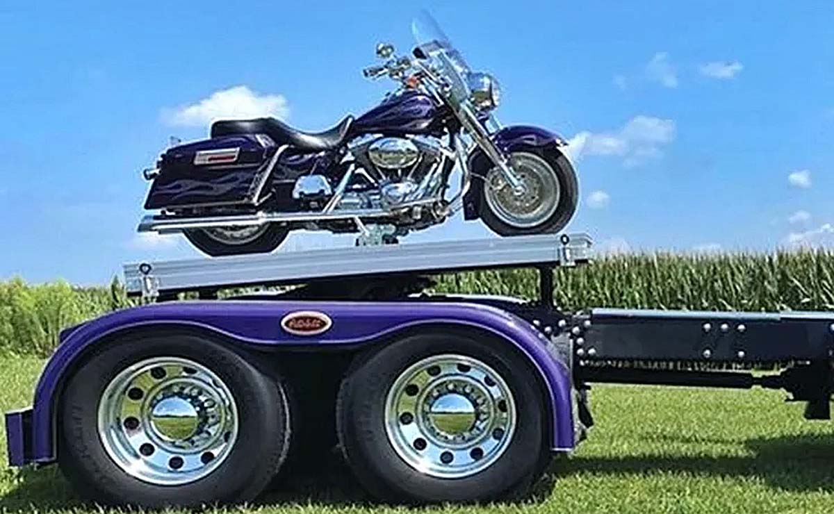 camion-peterbilt-y-su-harley-davidson