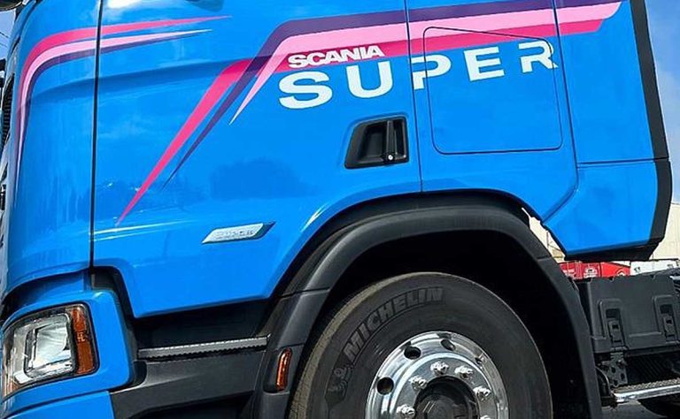 Top Line Es El Scania Topline vuelve a rodar: así personalizaron una unidad “Super ...