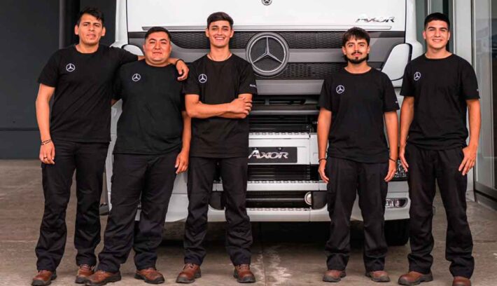 mercedes benz estudiantes 2