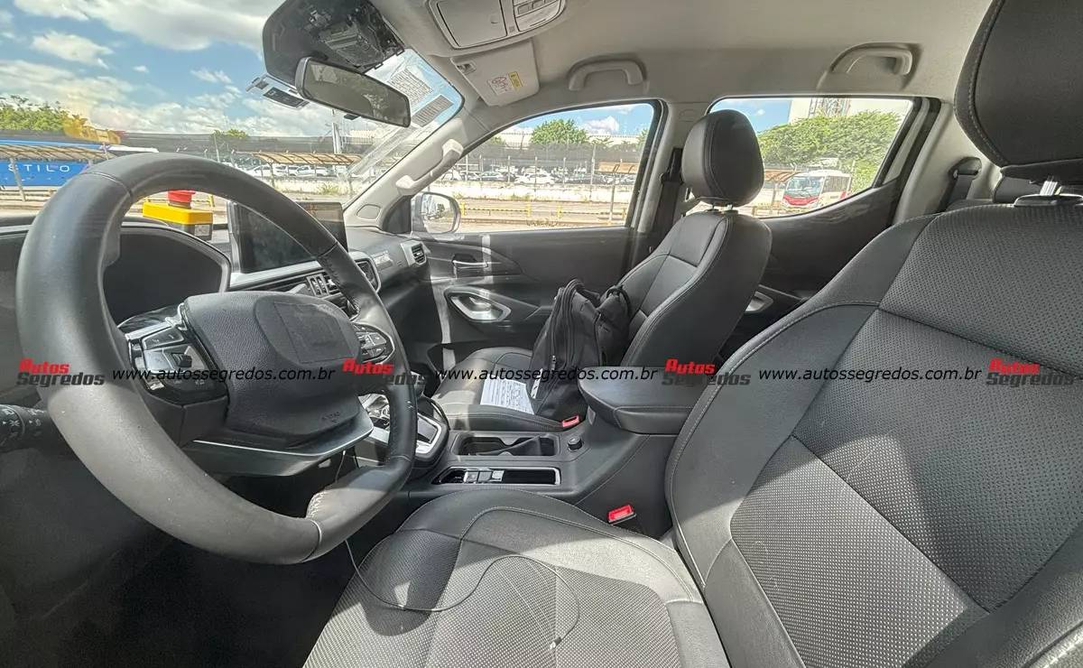 Las nuevas imágenes de la pick up que va por Nissan Frontier: en qué se distingue 2 Fiat Titano por dentro