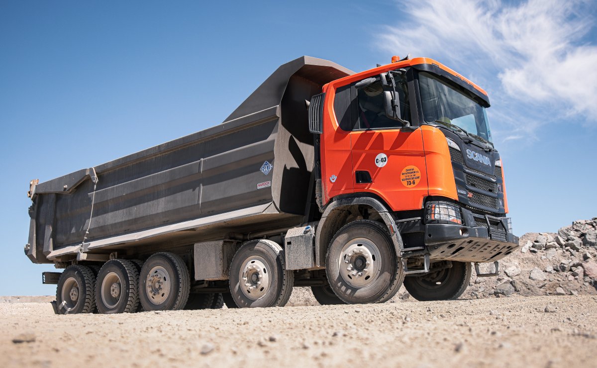 Scania Heavy Tipper 10x4 línea XT