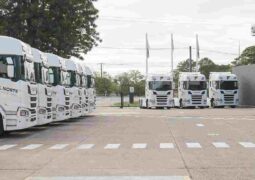 Scania Super R500