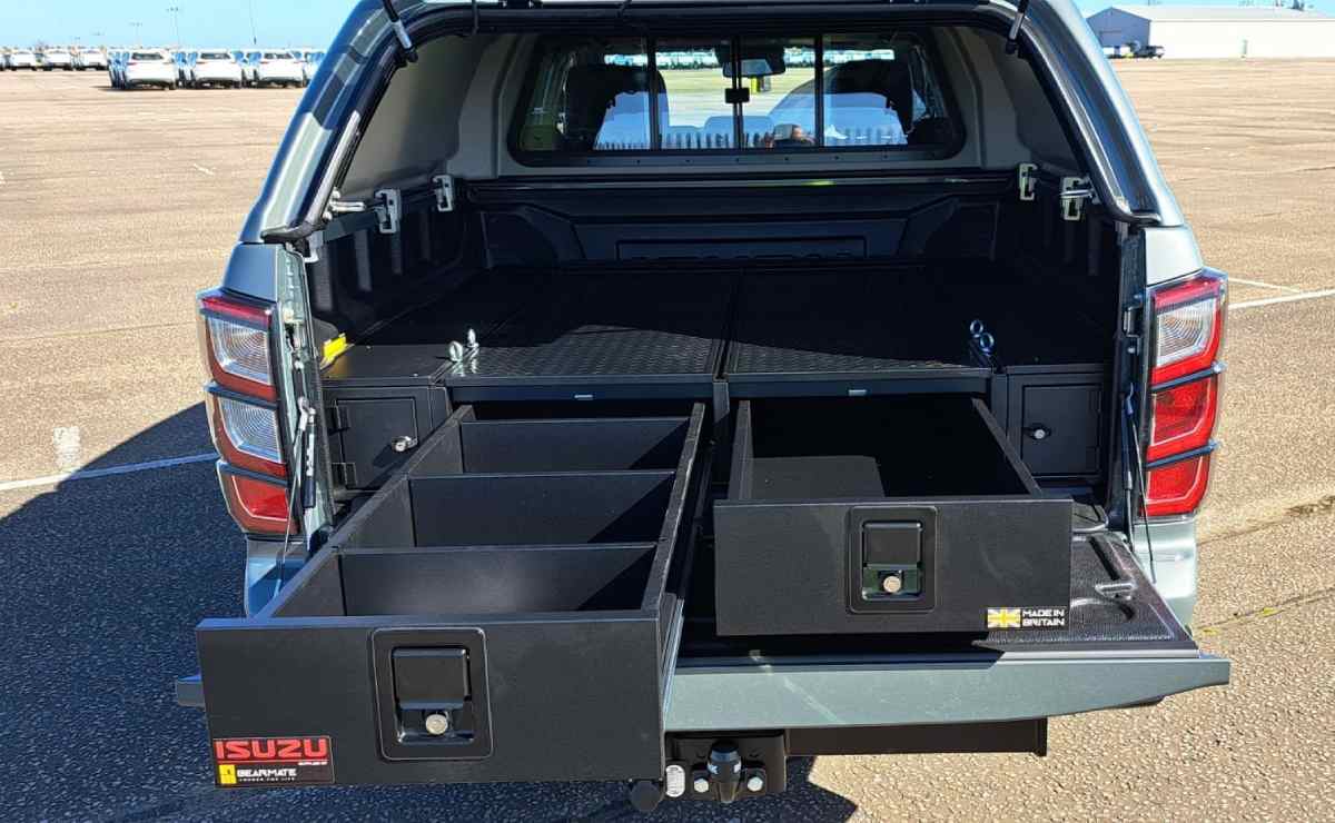 Isuzu D-Max Huntsman
