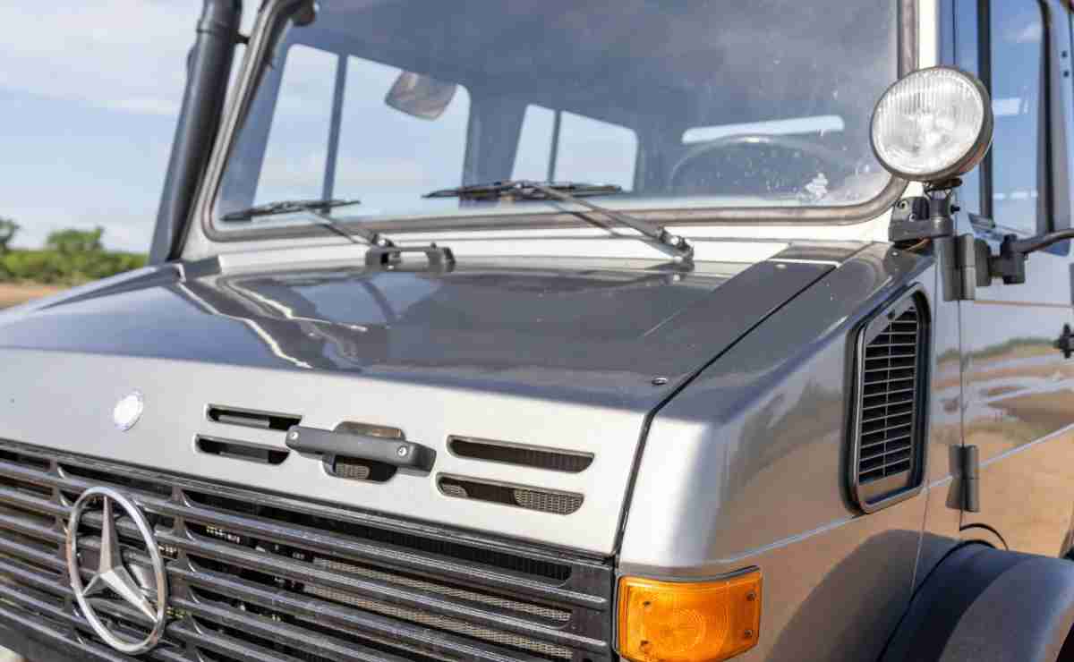 Mercedes-Benz Unimog