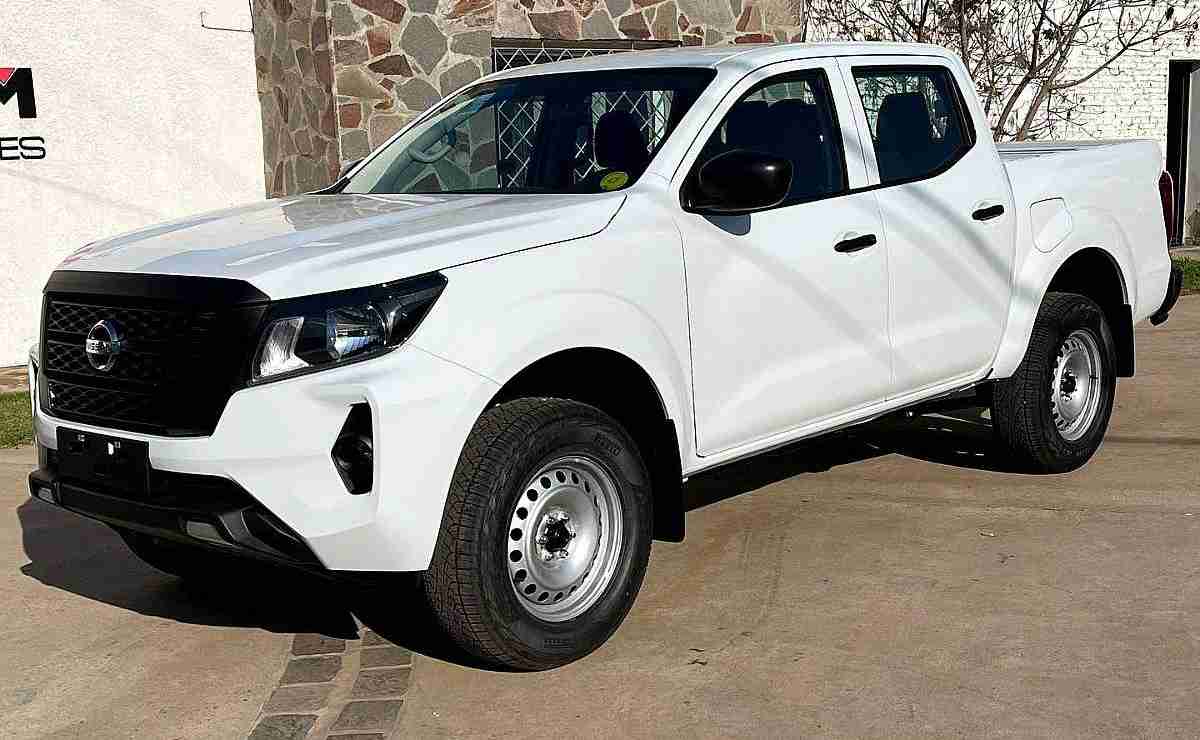 Nissan Frontier S