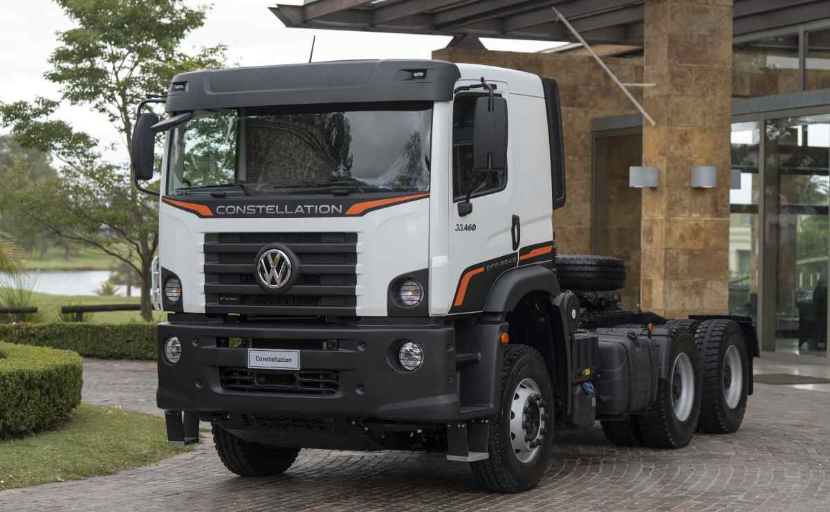 Volkswagen Constellation