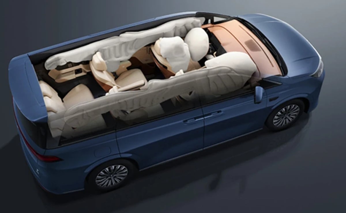 BYD M9 2026 desde arriba