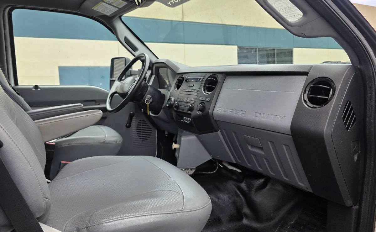 Ford F-650 Super Duty XL 2011