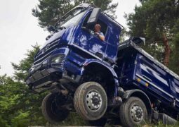 TM mercedes benz truck 2