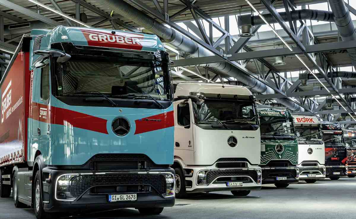 Mercedes-Benz 