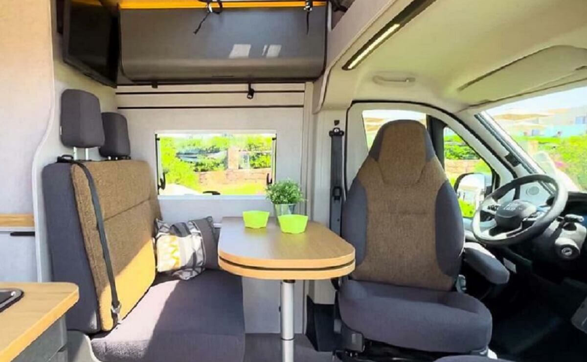 TM Hymer Columbia 2025 interior 2