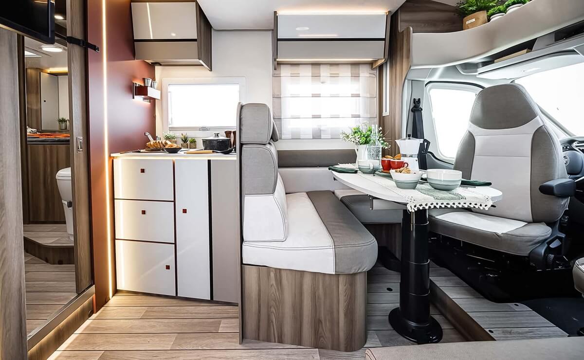 TM Roller Team Kronos 266 TL interior 1