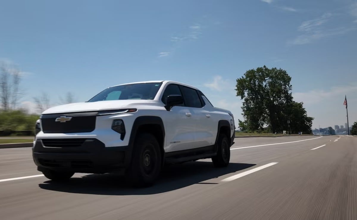 TM chevrolet silverado ev 1