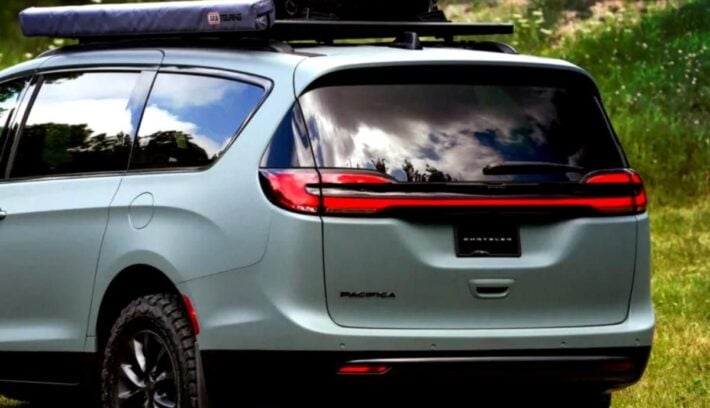 TM minivan chysler pacifica grizzly peak 1