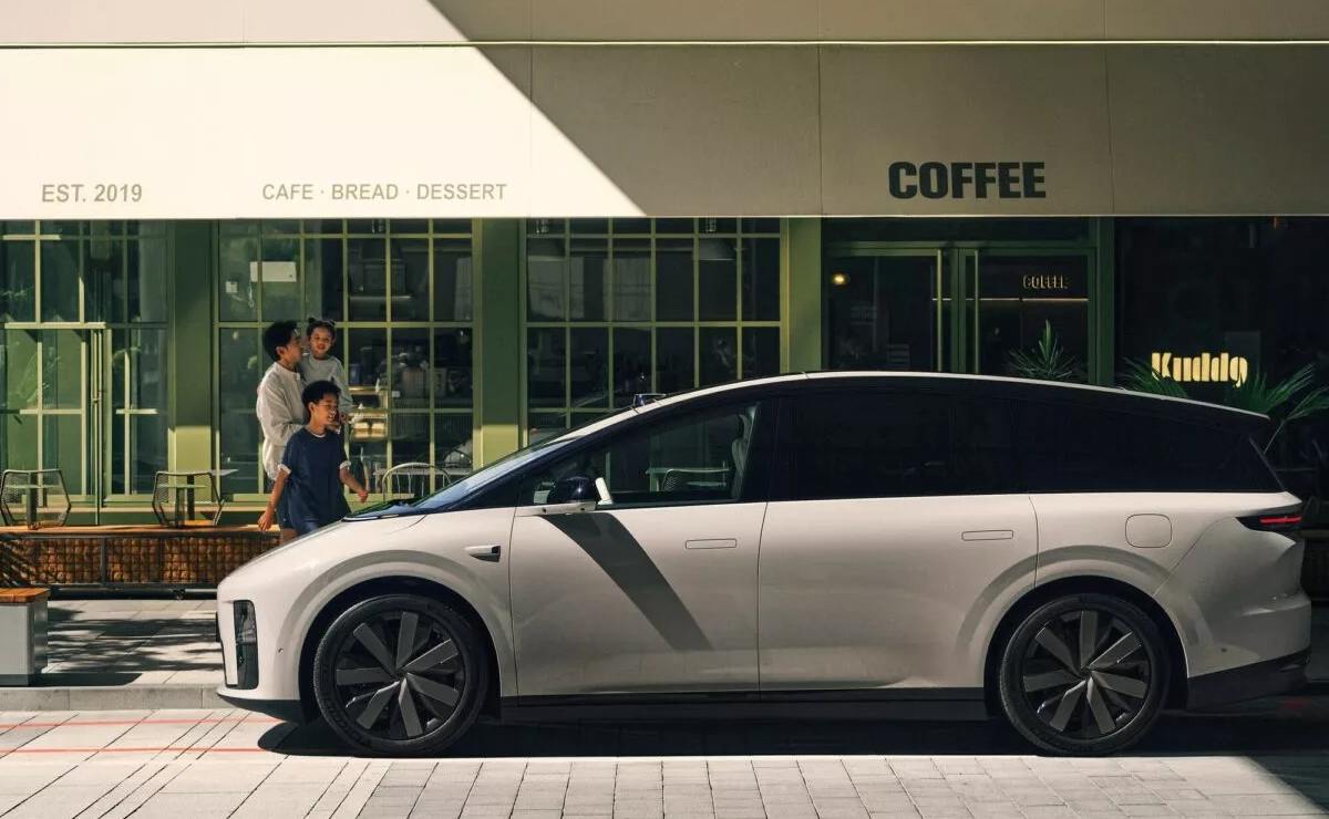 TM minivan li auto i8 1 1