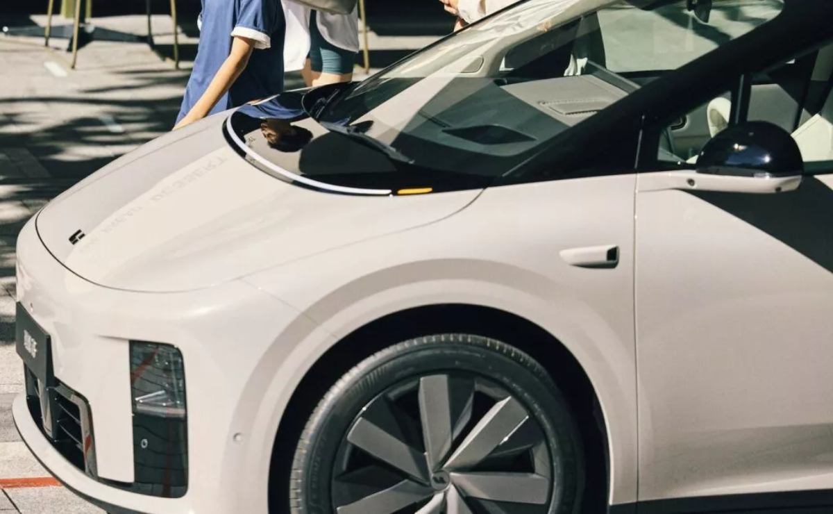 TM minivan li auto i8 3