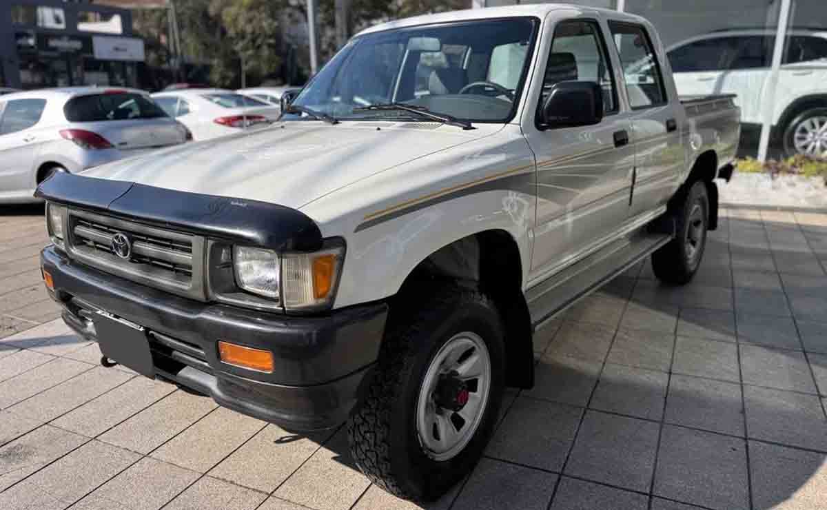Toyota Hilux 2001 frente