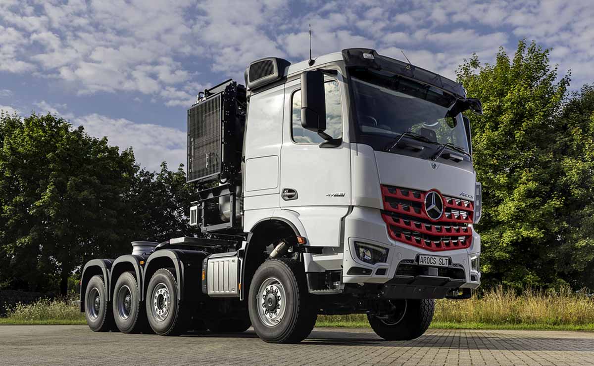mercedes bez arocs 2