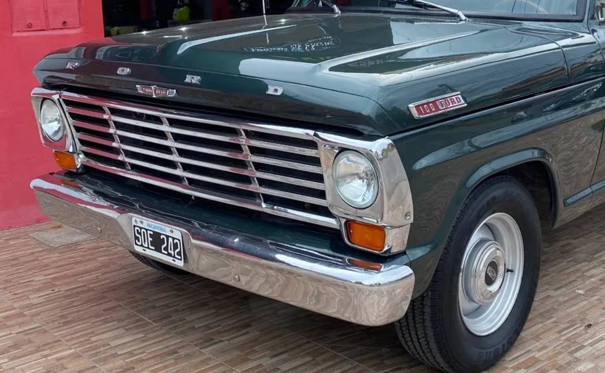 Una Ford F-100 de hace varios