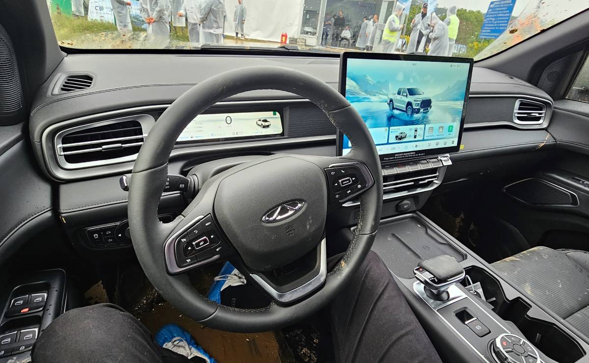 Chery Himla, la nueva pick up china que promete superar a Toyota Hilux 4 Interior Chery Himla