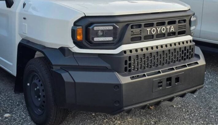 Toyota Hilux Champ: ¿cómo es la versión barata y hecha para el trabajo de la pick up? 1 Hilux Champ, la versión para el trabajo de la pick up de Toyota