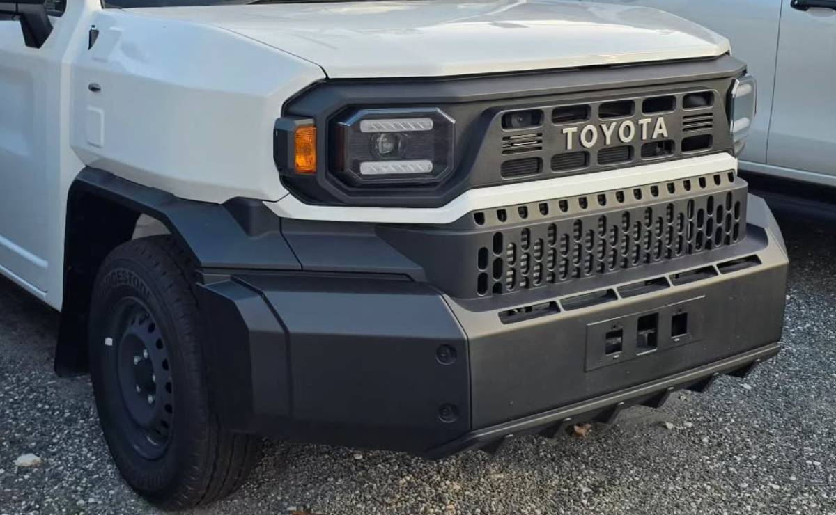 Toyota Hilux Champ: ¿cómo es la versión barata y hecha para el trabajo de la pick up? 1 Hilux Champ, la versión para el trabajo de la pick up de Toyota