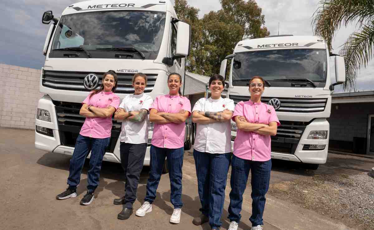 Volkswagen camiones octubre rosa 3