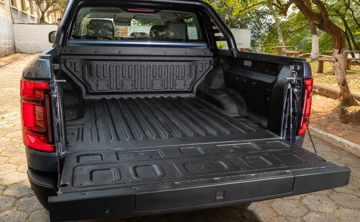 BYD baja el precio de su pick up para competir contra Toyota Hilux 1 BYD baja el precio de la Shark