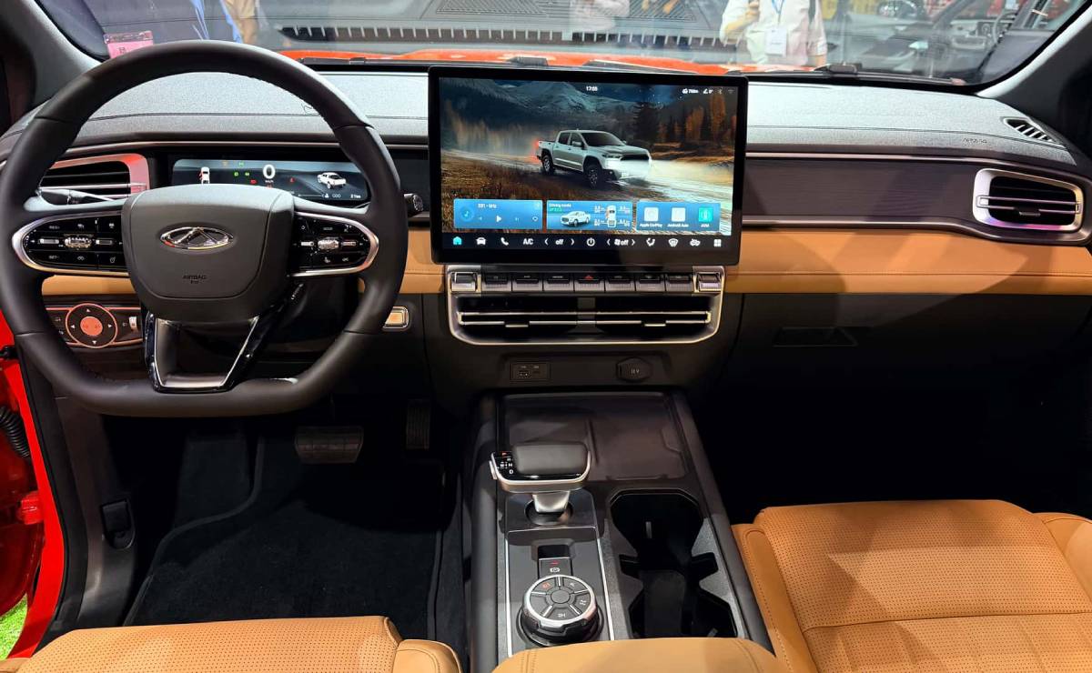 Chery Himla interior