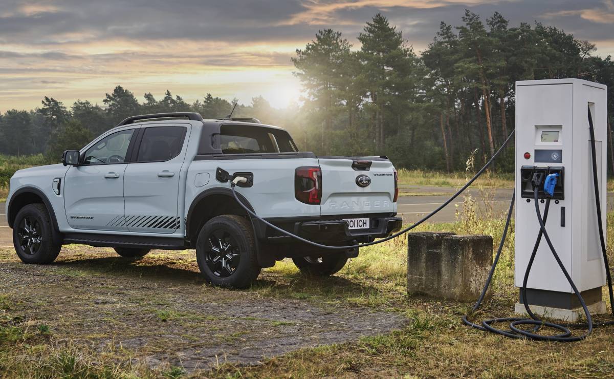 Ford Ranger y una inédita versión: ¿Cómo será la pick up más avanzada? 3 Ford Ranger PHEV