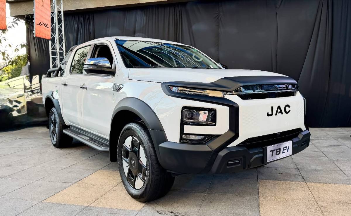 La rival de Toyota Hilux que ahora es eléctrica: JAC T9 EV llega con casi 300 CV y más 3 JAC T9 EV pick up
